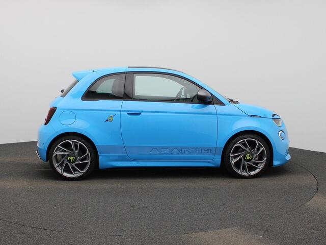 Abarth 500 Abarth Scorpionissima 42 kWh 155PK | Panoramadak | Navigatie | Sportstoelen | Alcantara Interieur | Stoelverwarming | Apple CarPlay & Android Auto