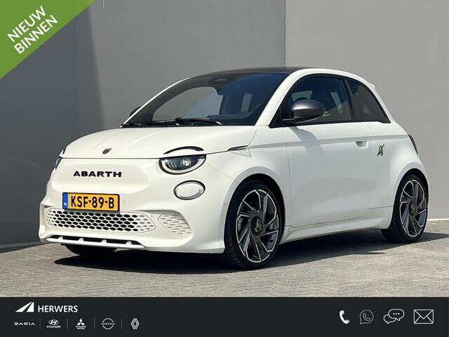Abarth 500 500e Abarth Turismo 42 kWh / Accu SoH 98,43 % / CCS snel laden / Panorama dak / Navigatie / Sportstoelen / Climate Control / Apple Carplay Android / 18" LM wielen /