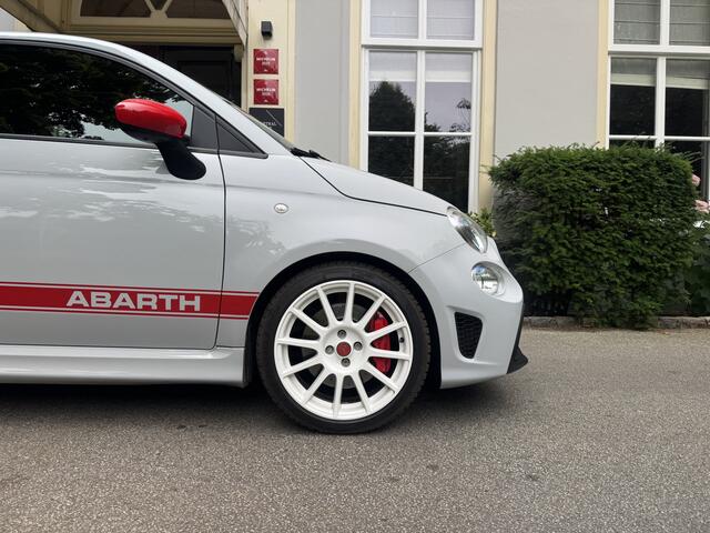 Abarth 595 1.4 T-Jet Competizione 70th Anniversary, Sabelt