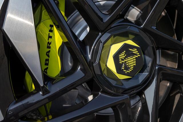 Abarth 600e Scorpionissima 280PK NU TE BESTELLEN!