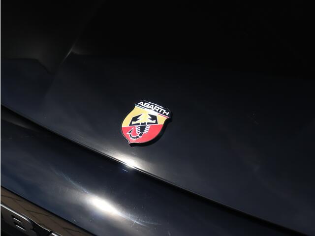 Abarth 600e Turismo 54 kWh | Sabelt | Direct Leverbaar