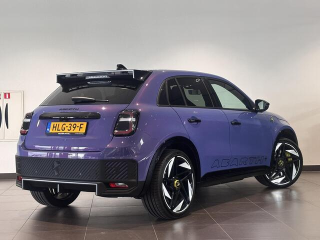 Abarth 600e Scorpionissima EV 54kWh 280pk | SABELT SPORTSTOELEN | ADAPTIVE CRUISE | 20" LMV | APPLE CARPLAY / ANDROID AUTO |