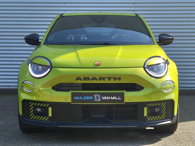 Abarth 600e Scorpionissima 54kWh 280pk | SABELT SPORTSTOELEN | ADAPTIVE CRUISE | 20" LMV | APPLE CARPLAY / ANDROID AUTO |