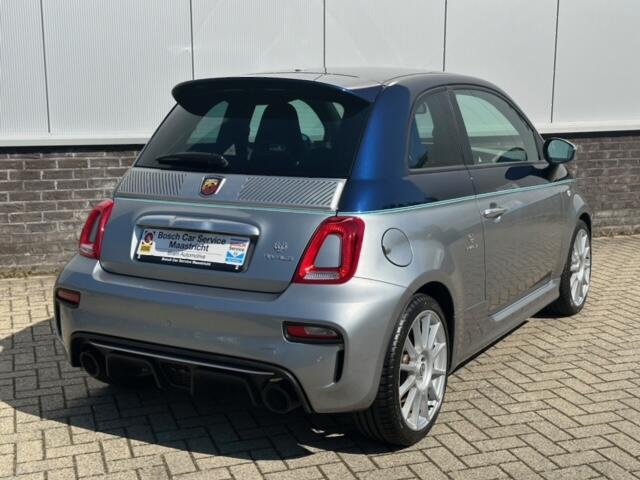 Abarth 695 1.4 T-Jet RIVALE | Carbon | Competizione | 70th Anniversary | Carplay |180 PK Interesse, Proefrit? Bel of app met: 06-24 28 28 42