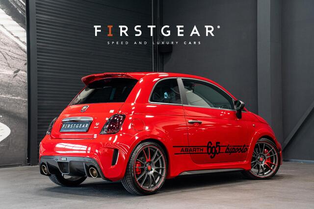 Abarth 695 Biposto *O.Z. Lichtmetalen velgen / Akrapovic / Carbon in-exterieur / Sportstoelen / Brembo-Remmen*