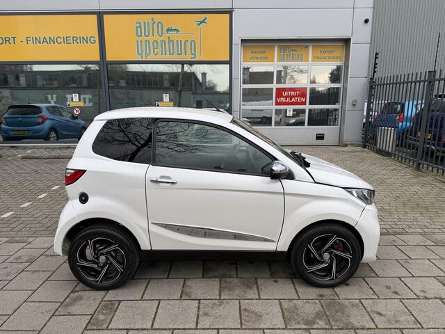Aixam Brommobiel Sport * BJ 2021 *AIRCO * Apple / Android Carplay * Leder * Achteruitrij Camera * PDC Achter *