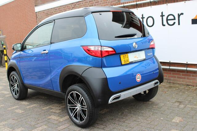 Aixam CROSSOVER Premium met o.a. airco, camera en a.b.s.