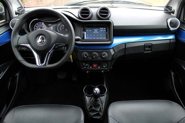 Aixam CROSSOVER Premium met o.a. airco, camera en a.b.s.