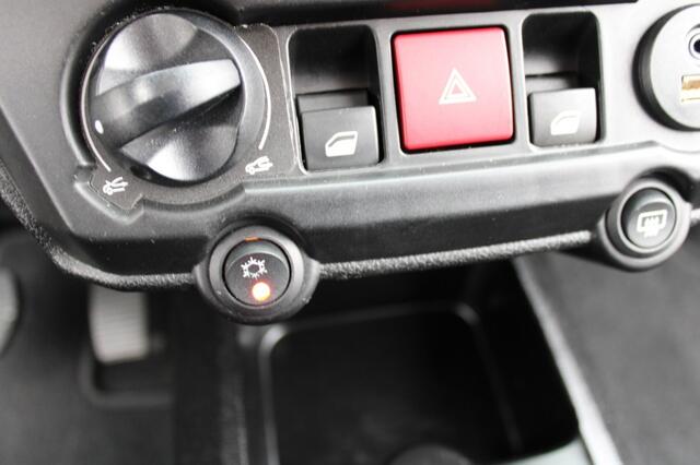 Aixam CROSSOVER Premium met o.a. airco, camera en a.b.s.