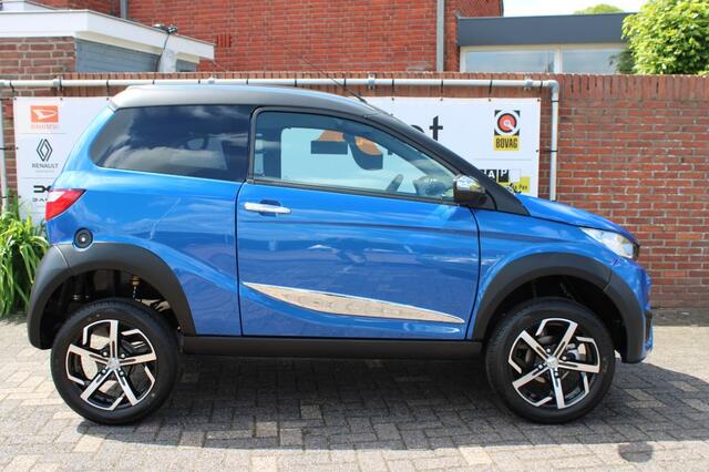 Aixam CROSSOVER Premium met slechts 580 km!