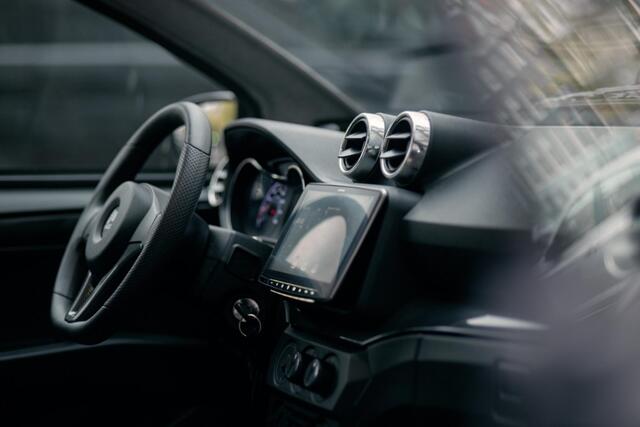 Aixam MEGA Black Edition