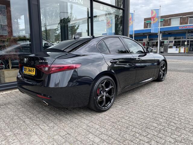 Alfa Romeo GIULIA 2.2 Super Xenon + 19inch + Top onderhouden