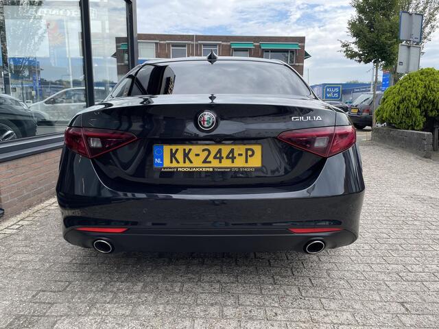 Alfa Romeo GIULIA 2.2 Super Xenon + 19inch + Top onderhouden