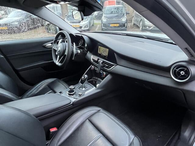 Alfa Romeo GIULIA 2.0T Super