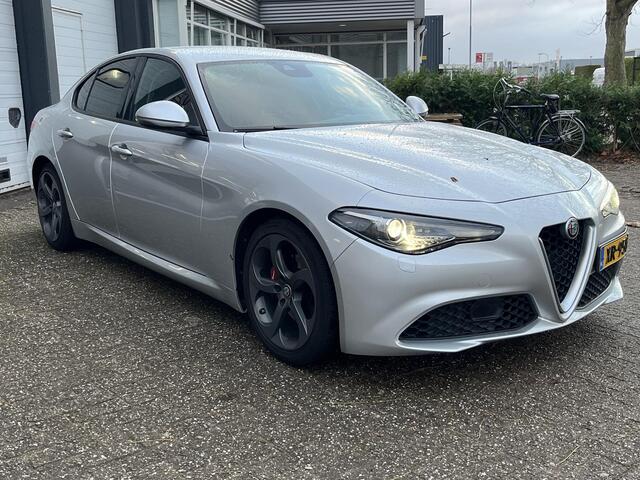 Alfa Romeo GIULIA 2.0T Super