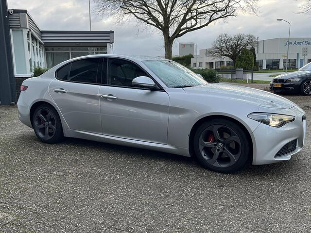 Alfa Romeo GIULIA 2.0T Super