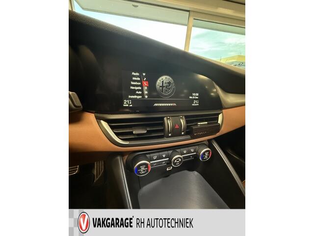 Alfa Romeo GIULIA 2.0T B-Tech