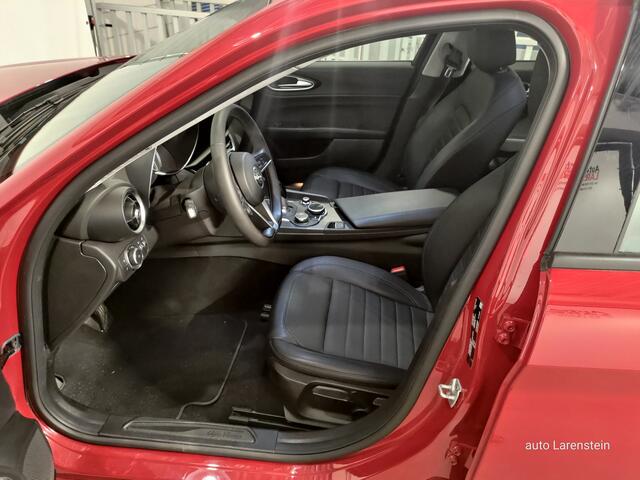 Alfa Romeo GIULIA 2.0T 200pk Super Business 147kw Navi / Carplay / Camera / Navi / Winter Pack