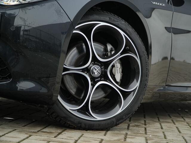 Alfa Romeo GIULIA 2.0 Turbo 280 PK AWD Veloce | Navi | Carplay | Driver | BTW | 19