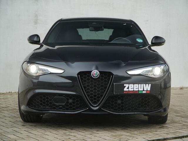 Alfa Romeo GIULIA 2.0 Turbo 280 PK AWD Veloce | Navi | Carplay | Driver | BTW | 19