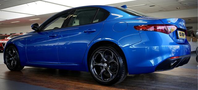 Alfa Romeo GIULIA 2.0 T AWD Veloce