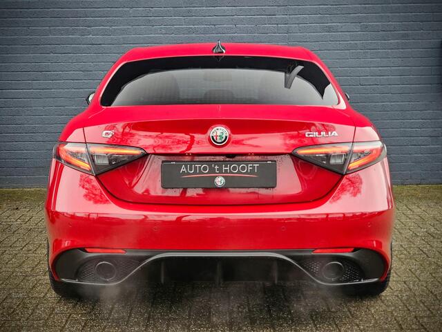 Alfa Romeo GIULIA 2.0 T GME AWD Veloce / HARMAN KAR. / RIJ-ASSISTENT /