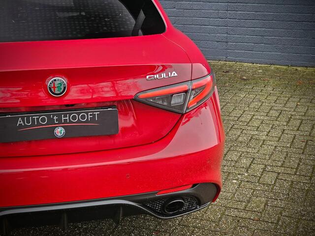 Alfa Romeo GIULIA 2.0 T GME AWD Veloce / HARMAN KAR. / RIJ-ASSISTENT /