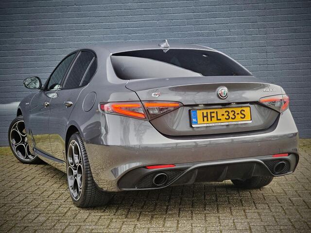 Alfa Romeo GIULIA 2.0 T GME AWD Veloce HARMAN KAR. / RIJ-ASSISTENTIE /