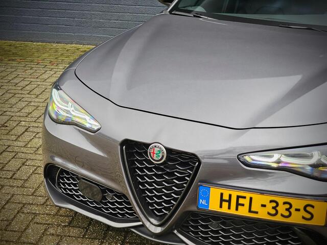 Alfa Romeo GIULIA 2.0 T GME AWD Veloce HARMAN KAR. / RIJ-ASSISTENTIE /