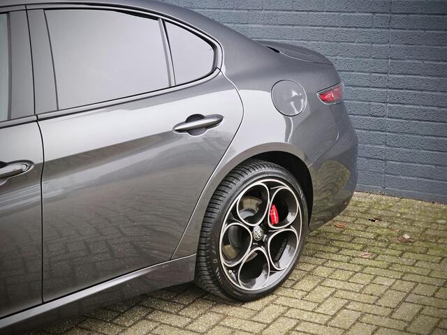 Alfa Romeo GIULIA 2.0 T GME AWD Veloce HARMAN KAR. / RIJ-ASSISTENTIE /