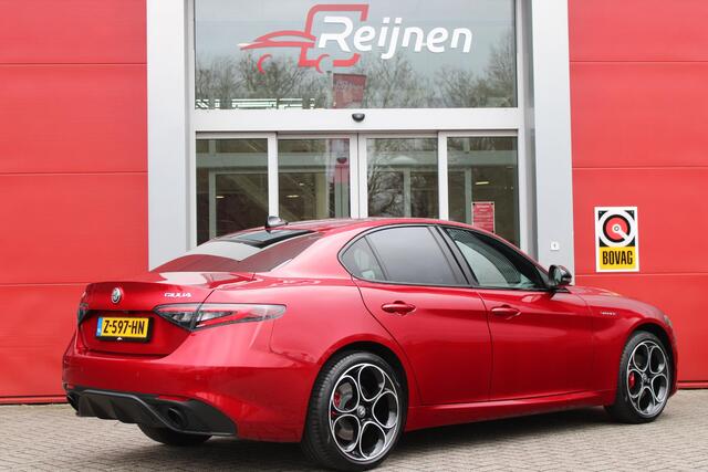 Alfa Romeo GIULIA 2.0 T 280PK GME AWD VELOCE | ROSSO ETNA | HARMAN EN KARDON AUDIO | RIJASSISTENPAKKET | DODEHOEK DETECTIE | ELEKTRISCH BEDIENBARE VOORSTOELEN MET GEHEUGEN FUNCTIE | LEDEREN BEKLEDING | FULL LED KOPLAMPEN | NAVIGATIE | APPLE CARPLAY/ANDROID AUTO | PARKEERSE