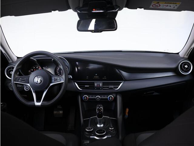 Alfa Romeo GIULIA 2.0T Super | Navigatie | Cruise Control |