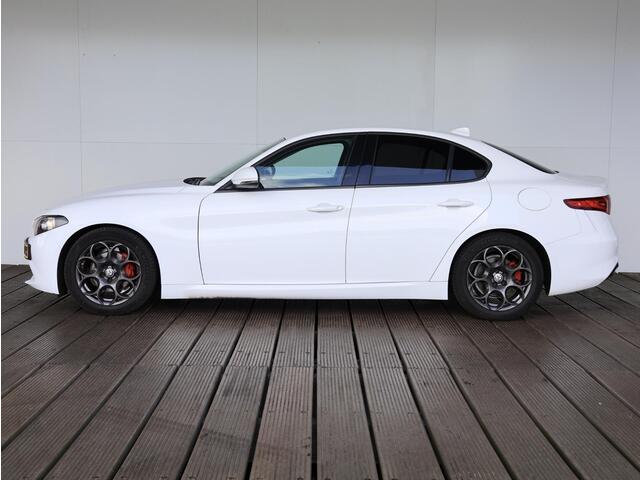 Alfa Romeo GIULIA 2.0T Super | Navigatie | Cruise Control |