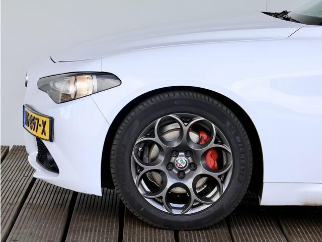 Alfa Romeo GIULIA 2.0T Super | Navigatie | Cruise Control |