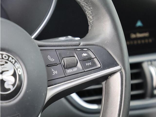 Alfa Romeo GIULIA 2.0T Super | Navigatie | Cruise Control |