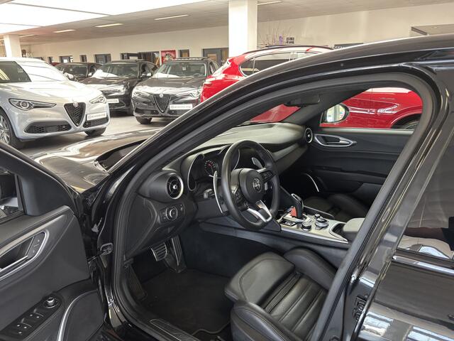 Alfa Romeo GIULIA 2.0 T Veloce AWD
