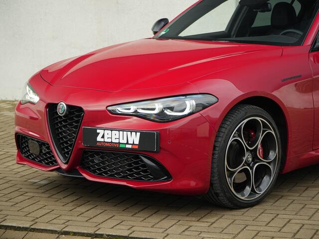 Alfa Romeo GIULIA 2.0 Turbo 280 PK Competizione Q4 AWD | Pano | Harman | 19"