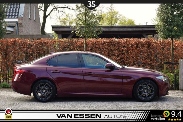 Alfa Romeo GIULIA 2.2 Super Automaat Navi Camera Led Cruise-Control Flippers NL-Auto!