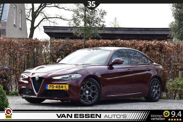 Alfa Romeo GIULIA 2.2 Super Automaat Navi Camera Led Cruise-Control Flippers NL-Auto!