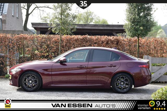 Alfa Romeo GIULIA 2.2 Super Automaat Navi Camera Led Cruise-Control Flippers NL-Auto!