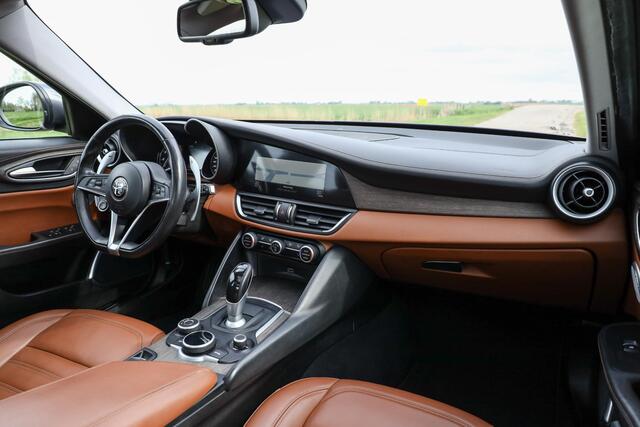 Alfa Romeo GIULIA 2.0 T AWD 280 PK Aut. Veloce Q4 ? Pano ? Leder ? Xenon