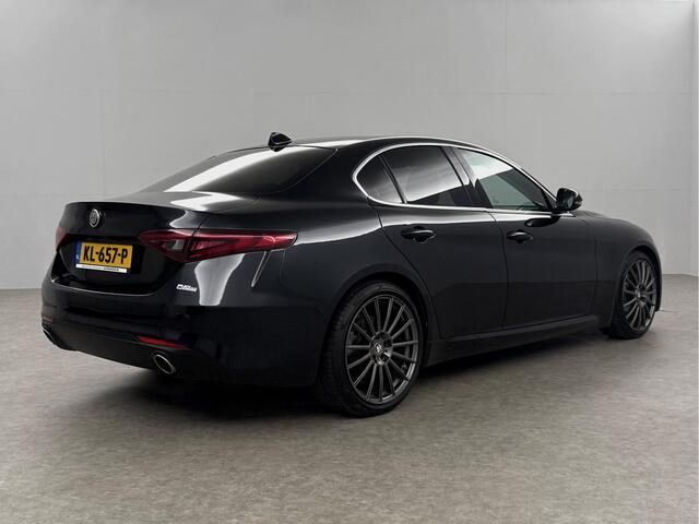 Alfa Romeo GIULIA 2.2 Eco Business Super 180PK LED Camera Cruise Clima Navi Leder 19"LMV