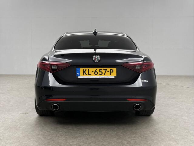 Alfa Romeo GIULIA 2.2 Eco Business Super 180PK LED Camera Cruise Clima Navi Leder 19"LMV