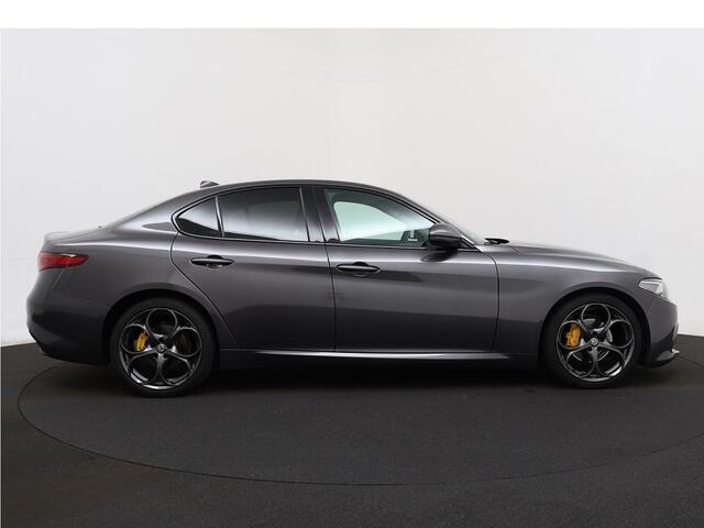 Alfa Romeo GIULIA 2.0T Super | Leder | Memory | Stoelverwarming | 06-2018 133.881 KM