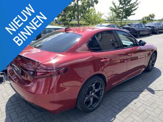 alfa-romeo-giulia-2.0-t-veloce-ti-a