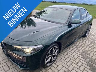 alfa-romeo-giulia-2.0-t-awd-veloce-