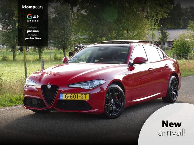 Alfa Romeo GIULIA 2.0 T AWD Veloce | H+K | Pano | All-black | Rosso Q4 | Topstaat!