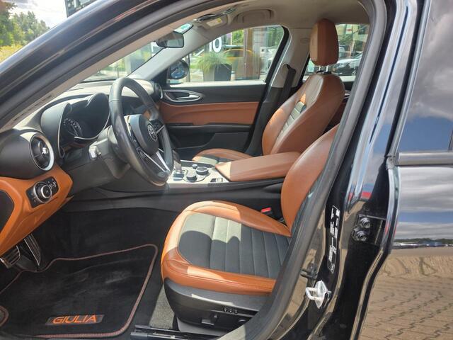 Alfa Romeo GIULIA 2.2 Super Corporate Edition *Trekhaak & Xenon*