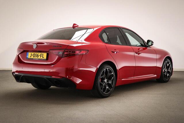 Alfa Romeo GIULIA 2.0T Super | CONVENIENCE / DRIVER ASSISTANCE- PACK | LEDER | STUURVERWARMING | DAB | CAMERA | 18"