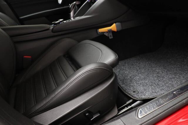 Alfa Romeo GIULIA 2.0T Super | CONVENIENCE / DRIVER ASSISTANCE- PACK | LEDER | STUURVERWARMING | DAB | CAMERA | 18"